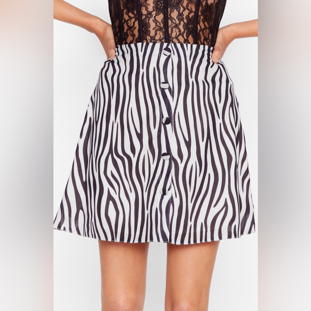 NWT Nasty Gal Zebra Print Mini Skirt- Size 4 (Small)